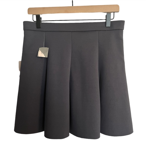 Forever 21 Contemporary | NWT Elastic Skater Mini Skirt in Dark Grey Size L - Picture 2 of 11